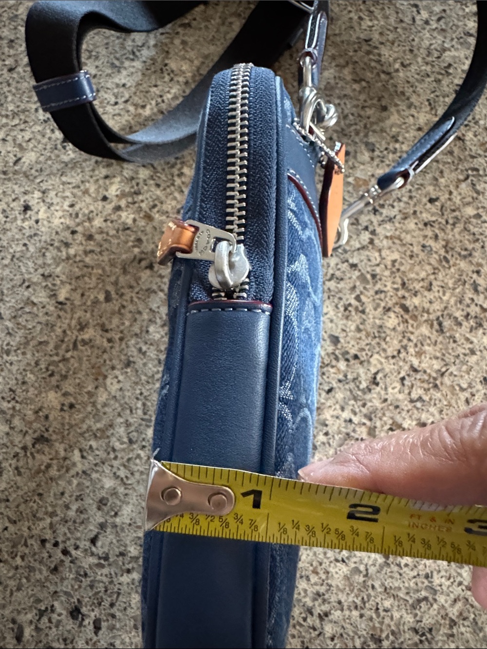 💙Coach Blue 💙😎Denim Signature Crossbody Organizer with Tan Tag - Picture 16 of 17